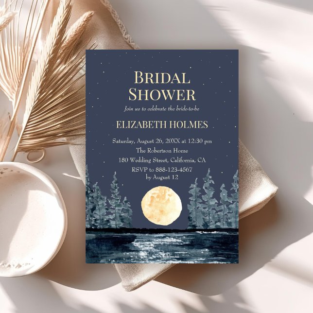 Invitación Bosque de Luna Lleno y Ducha Bridal Lake (Full Moon Forest and Lake Bridal Shower Invitation on a boho table.)