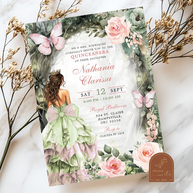 Invitación Bosque Whimsical Pink Sage Green Quinceanera (Subido por el creador)