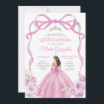 Invitación Bow rosa suave Princesa de plata corona Quinceañer<br><div class="desc">EDITABLE Bow Blanquecino Princesa Plata Corona Quinceañera Invitación Elegante Princesa Floral Rosa Blando Vestidos Chica Quinceañera Cumpleaños Invitar A La Corona Plata Mis Quince Anos,  Fiesta de Cumpleaños 15</div>