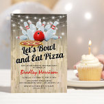 Invitación Bowling y fiesta de cumpleaños de Pizza<br><div class="desc">Invitaciones a fiestas de cumpleaños combinadas con un fondo rústico de madera,  luces de cuerdas,  bolera,  pines,  pizza y un moderno patrón de celebración de cumpleaños que es fácil de personalizar.</div>