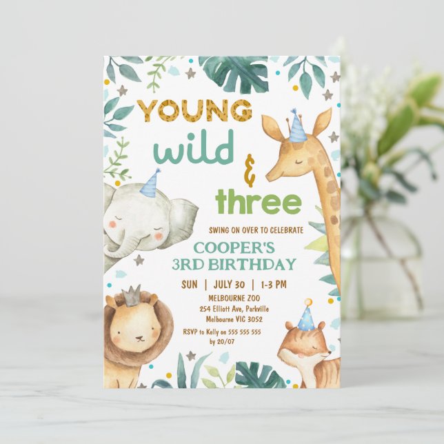 Invitación Boys Brown Cheetah Print Young Wild Three Birthday (Anverso de pie)