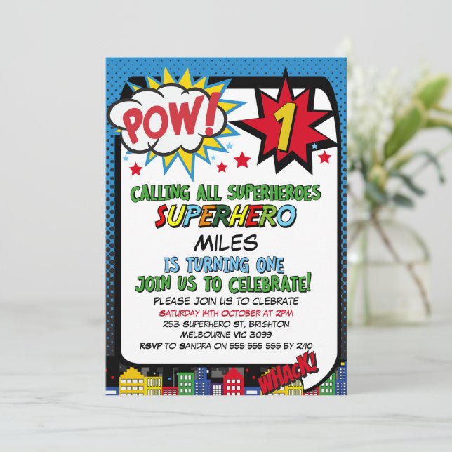 Invitación Boys Pow Blue Red Superhero Primer cumpleaños (Anverso de pie)