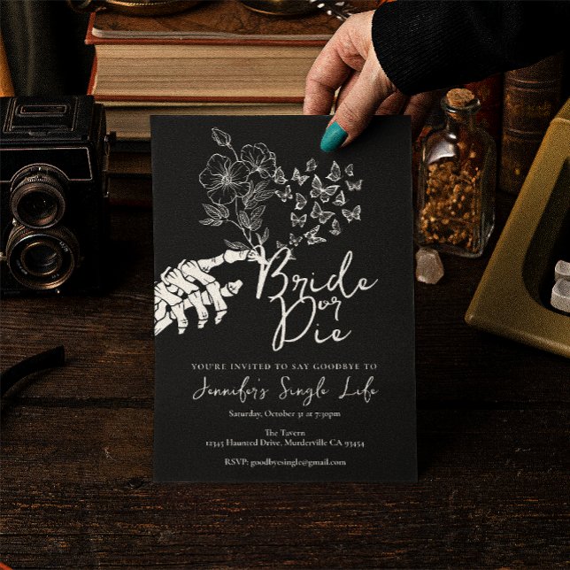 Invitación Bride or Die Gothic Floral Bachelorette Party (Subido por el creador)