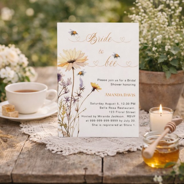 Invitación Bride to bee wildflower ivory garden bridal shower (Subido por el creador)
