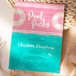 Invitación Brillante piscina tropical fiesta azul rosa Sweet<br><div class="desc">Disfrute de un chapuzón con nuestras vibrantes y tropicales invitaciones dulces de 16 años! Prepárate para un fiesta que seguro será divertido e inolvidable. Con un flotador rosa pastel,  paredes de baldosas de rayas rosas y una piscina verde azul ilustracion de agua ondulada Sweet 16 invitación.</div>