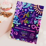 Invitación Brillo de brillo de la fiesta de cumpleaños del gr<br><div class="desc">Splish Splash Pool Birthday Party Tie Dye Glow Invitación Todos los diseños son © PIXEL PERFECTION FIESTA LTD</div>