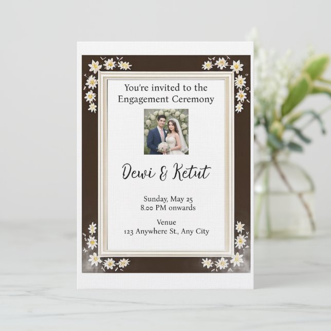 Invitación Brown & Gold Frame Wedding Engagement (Anverso de pie)