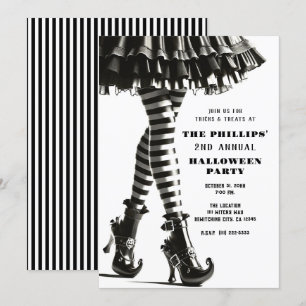 Invitación Bruja Gótica Piernas a Rayas Negro Blanco Hallowee
