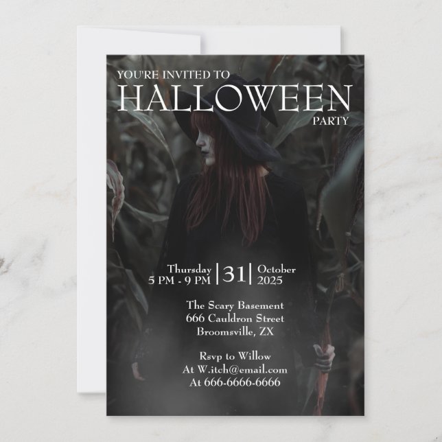 Invitación Bruja Moderna Gótica de Halloween en Bosque Oscuro (Anverso)