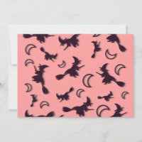 Bruja voladora entre media luna en la noche de Hal