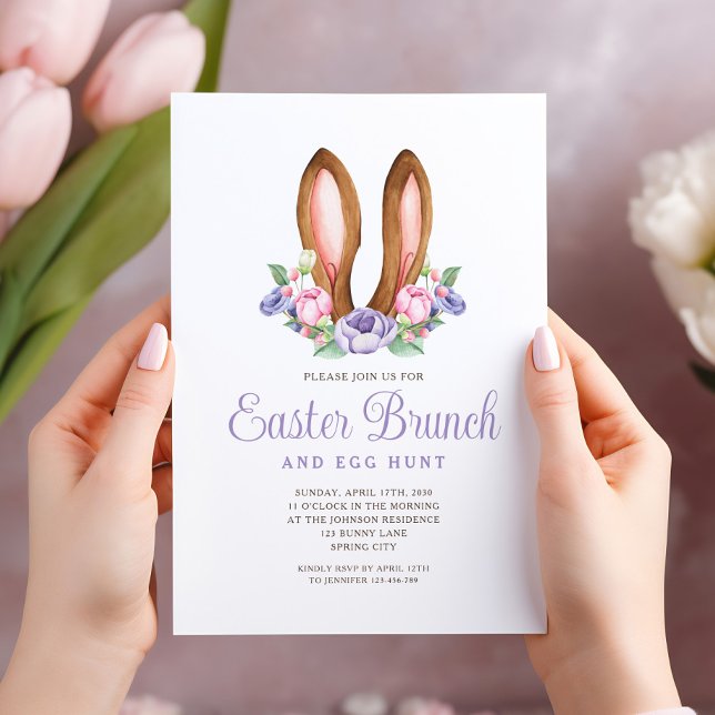 Invitación Brunch de Pascua con Orejas de Conejo Florales Mor (Purple Floral Bunny Ears Easter Brunch Invitation)
