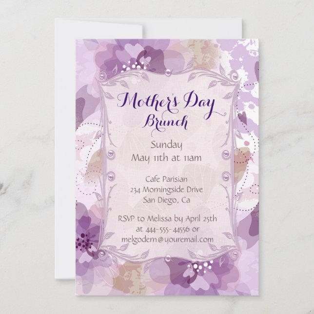 Invitación Brunch del Día de la Madre con flores moradas (Anverso)
