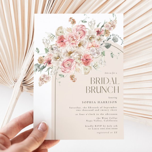 Invitación Brunch nupcial de Rubor y White Floral Arch (Subido por el creador)