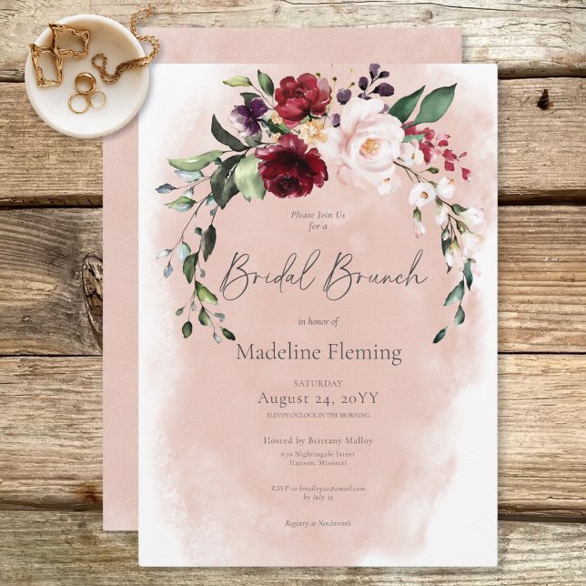 Invitación Brunéi de novias de Borgoña Rústica y Rosas Rosa R (Rustic Burgundy & Blush Pink Roses Bridal Brunch Invitation)