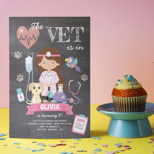 Invitación Brunette Blue Eyes Chalkboard Vet Birthday Party (This girl’s vet birthday invitation is just the right medicine to your celebration!)