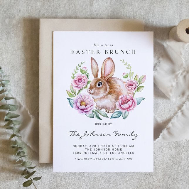 Invitación Bunny acuarela y Fiesta de Pascua con flores rosas (Customizable Easter Brunch invitation featuring a cute watercolor bunny with pink flowers.)