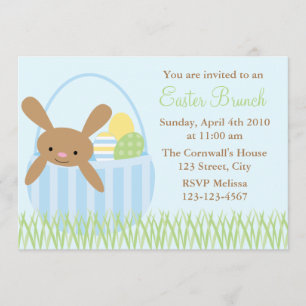 Invitación Bunny de Pascua en una canasta