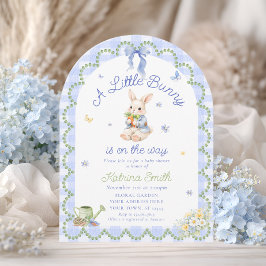 Invitación Bunny Pretty Rabbit Gingham Baby Shower Invitation