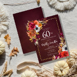 Invitación Burgundy Fall Flores Elegante Script 60 cumpleaños<br><div class="desc">Hermosas flores caídas decoran dos esquinas de un marco dorado. Rosas rojas, flores de terracota y peonías blancas se mezclan con hojas verdes y follaje. Las flores y el guión moderno blanco se golpean contra el fondo rojo burdeos. Este artículo forma parte de la colección Flores de otoño de Borgoña....</div>