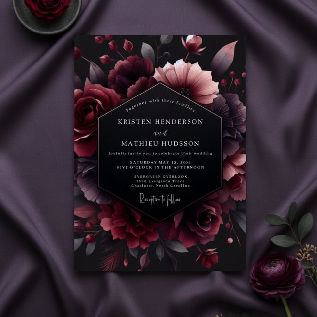 Invitación Burgundy Moody Floral Enchantment Wedding (Subido por el creador)