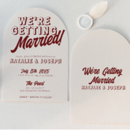 Invitación Burgundy Retro Divertido Arqueado Único Boda