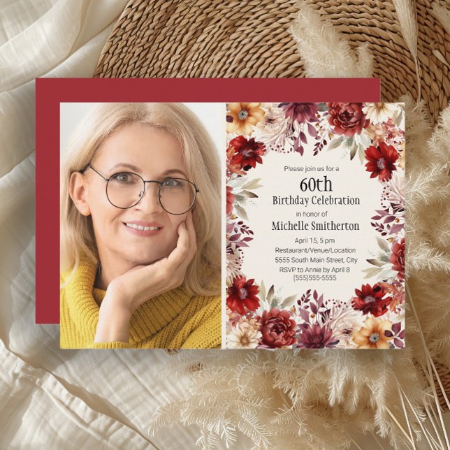 Invitación Burgundy Watercolor Floral Foto 60 cumpleaños (Burgundy, cream, and rust-colored watercolor floral photo birthday invitation )
