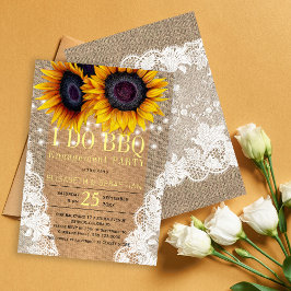 Invitación Burlap luces girasoles rusas y encaje I DO BBQ