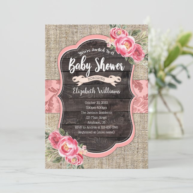 Invitación Burlap Wood Chica de Flores Rosa Baby Shower (Anverso de pie)