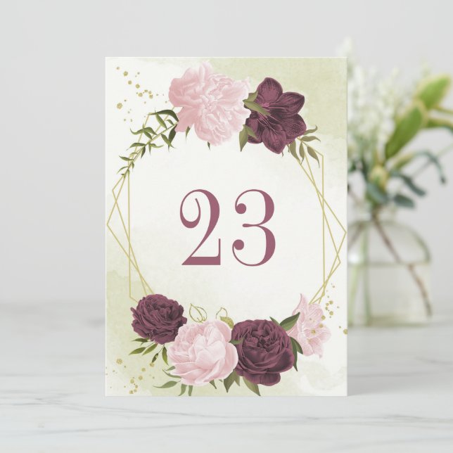 Invitación cabernet flores rosadas hojas verdes número de mes (Anverso de pie)