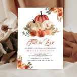 Invitación Cae enamorada Terracota Rust Pumpkin Ducha de novi<br><div class="desc">Los huéspedes podrán admirar esta elegante ducha de novia,  que ofrece flores hermosas y una tipografía moderna. Simplemente agregue los detalles de su evento en esta plantilla fácil de usar para convertirla en una invitación única.</div>