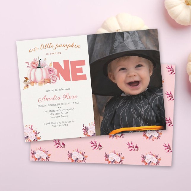 Invitación Cae la pequeña calabaza rosada deja el primer cump (our little pumpkin is turning one pink roses floral elegant rustic cute sweet watercolor calligraphy)