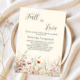 Invitación Caer enamorado de las flores silvestres beige boho
