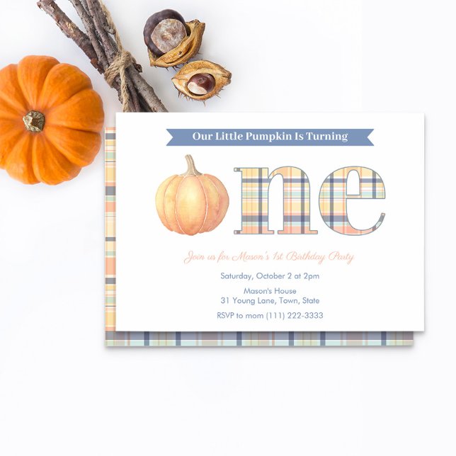 Invitación Calabaza inteligente Madras niño vestido Fiesta de (Preppy chic country plaid 1st birthday invitation for boy with autumn pumpkin theme)