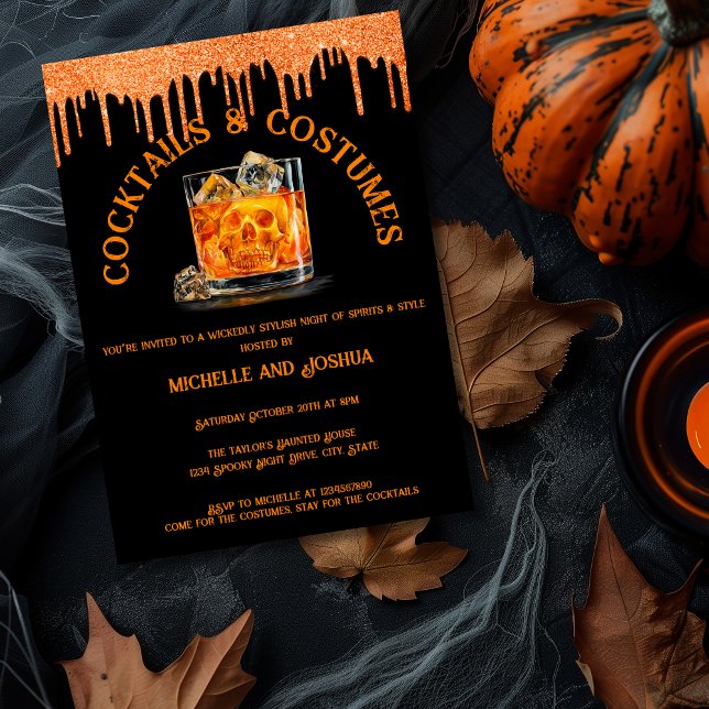 Invitación Calavera Fiesta de cócteles y disfraces para adult (orange halloween cocktail with skull shaped ice cubes)