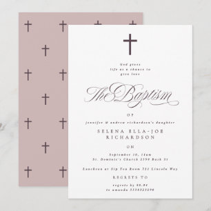 Invitación Caligrafía cruzada púrpura Taupe Baptism Invite