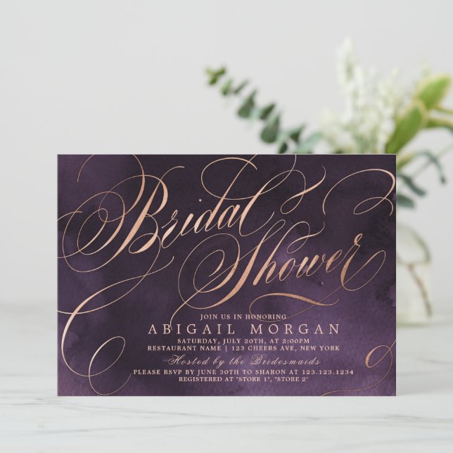 Invitación Caligrafía dorada rosa morado Moody Bridal Shower (Anverso de pie)