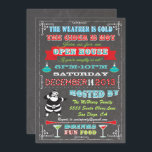 Invitación Cámara de Navidades de Super Fun Chalkboard<br><div class="desc">Alegre sus vacaciones con los Navidades de estilo poster invitación Open House con claus retro santa,  pancartas,  cócteles y adornos todo sobre un fondo de pizarra con tipografía divertida. El tiempo es frío,  la sidra está caliente,  así que ¡invita a tus amigos si son traviesos o no!</div>