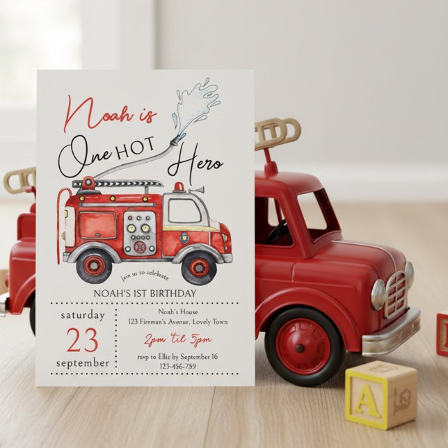Invitación Camión de Bomberos Rojo Uno Héroe Caliente Cumplea (One Hot Hero 1st birthday party invitation)