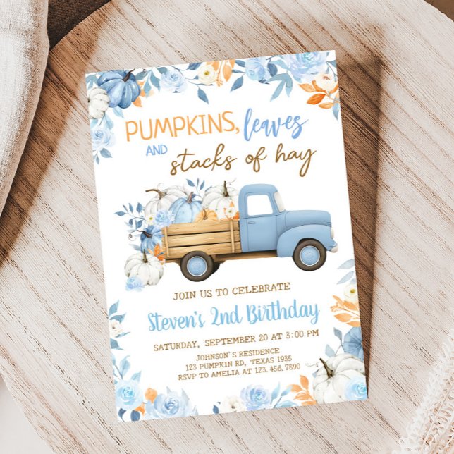 Invitación Camión de calabaza azul otoño cumpleaños (Blue Pumpkin Truck Fall Floral Birthday Invitation)