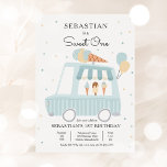 Invitación Camión de helado azul dulce Fiesta de primer cumpl<br><div class="desc">Blue Ice Cream Truck Sweet One First Birthday Party Invitación Todos los diseños son © PIXEL PERFECTION FIESTA LTD</div>
