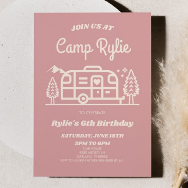 Invitación Campamento de Camper Retro Rosado fuera fiesta de  (Subido por el creador)