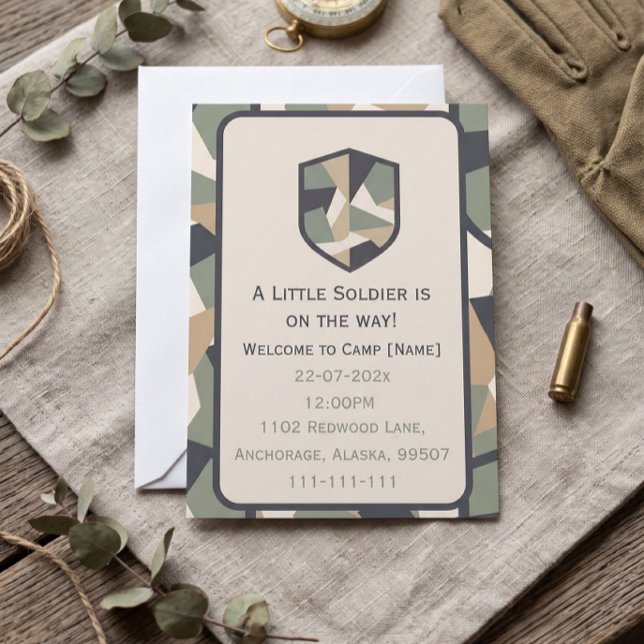 Invitación Camuflaje geométrico moderno militar (Modern Geometric Camo Military Baby Shower Invitation)