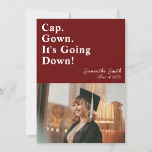Invitación Cap Gown está cayendo en la graduación Red Modern