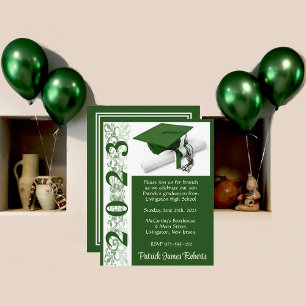 Invitación Cápsula y diploma, graduación de fondo verde