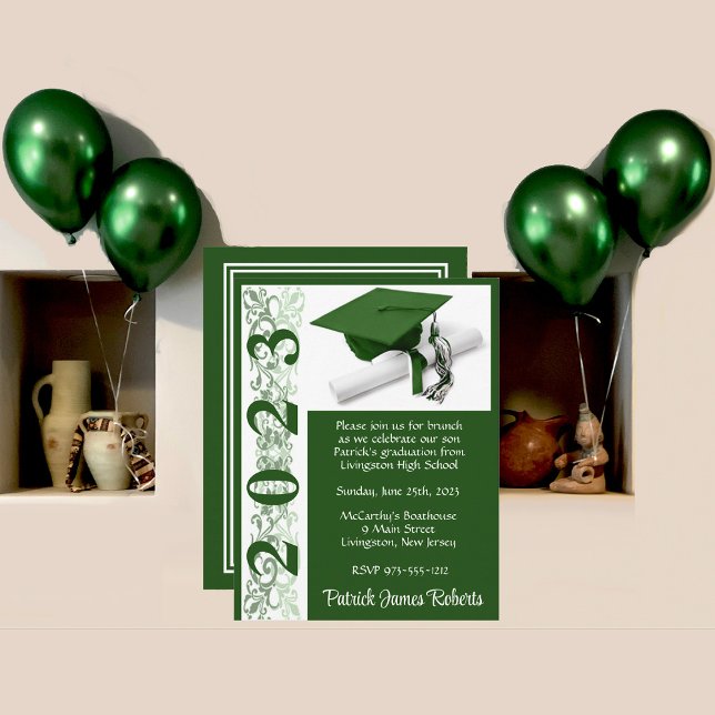Invitación Cápsula y diploma, graduación de fondo verde (Subido por el creador)