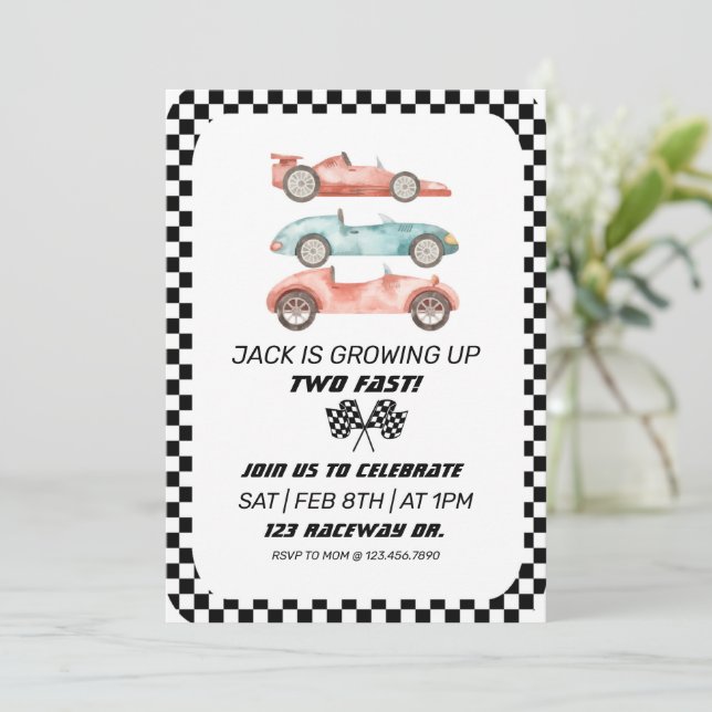 Invitación Carro de carrera Cumpleaños, dos coches rápidos y  (Anverso de pie)