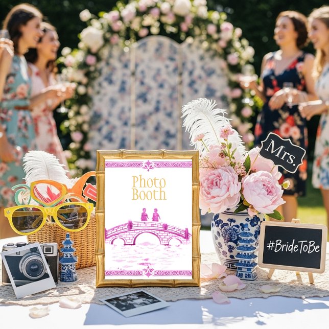 Invitación Cartel de cabina fotográfica del puente elegante r (Pink Elegant Bridge Photo Booth Sign)