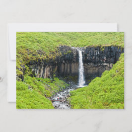Invitación Cascada de Svartifoss en Skaftafall, Islandia