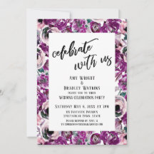 Casual celebra con las flores de color de agua ros