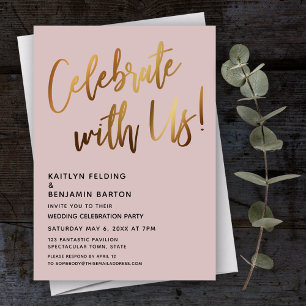 Invitación ¡Celebra Con Nosotros! Letra Dorada Rosa Polvorien